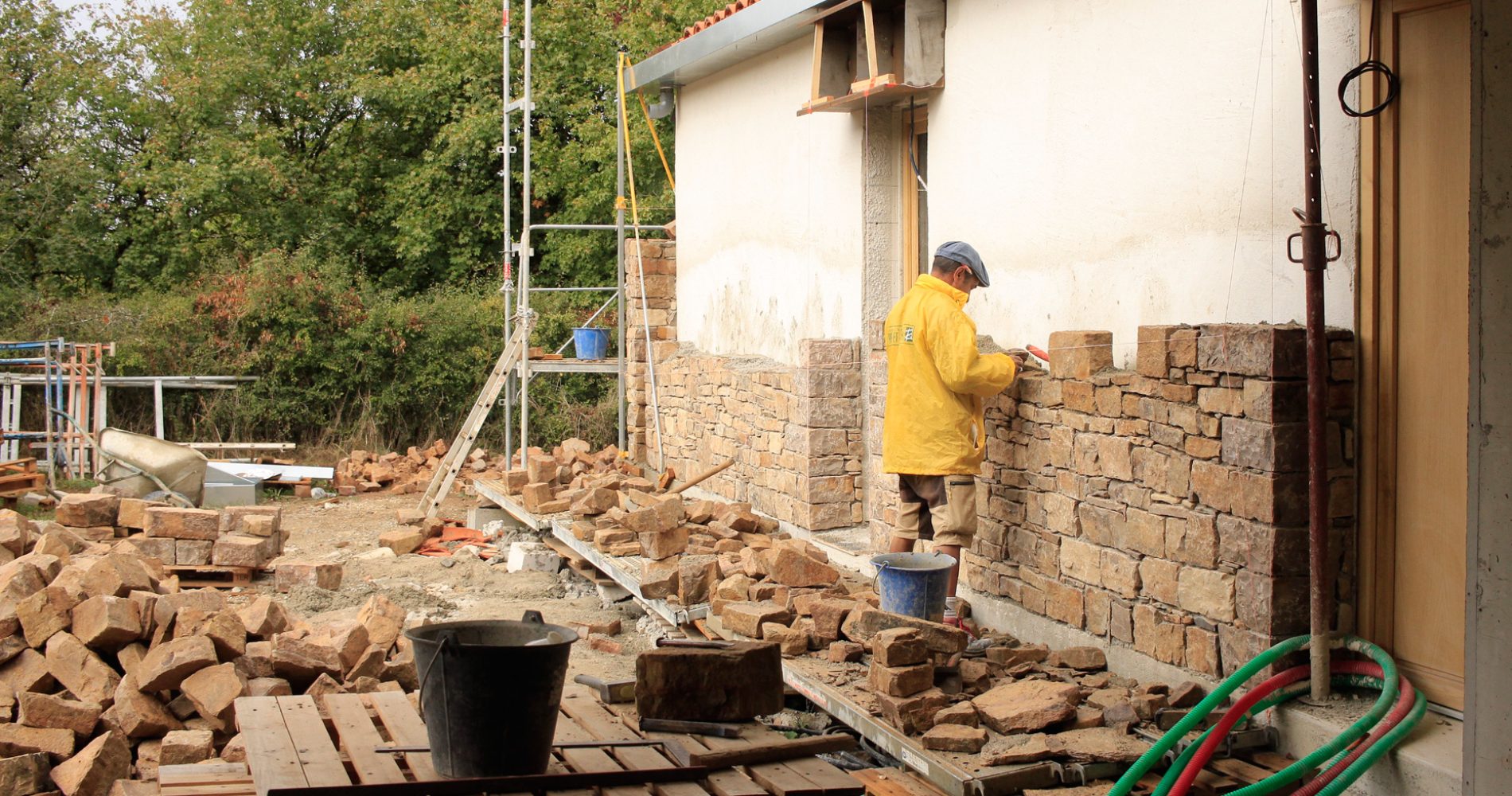 construction d'une maison à Vaour - chantier en cours © boro boro & aquilino torrão
